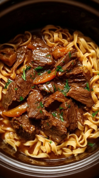 Slow Cooker Beef and Noodles